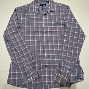 Tommy Hilfiger Slim Fit Button Down Shirt Men Size  17 (36-37) Non Iron.